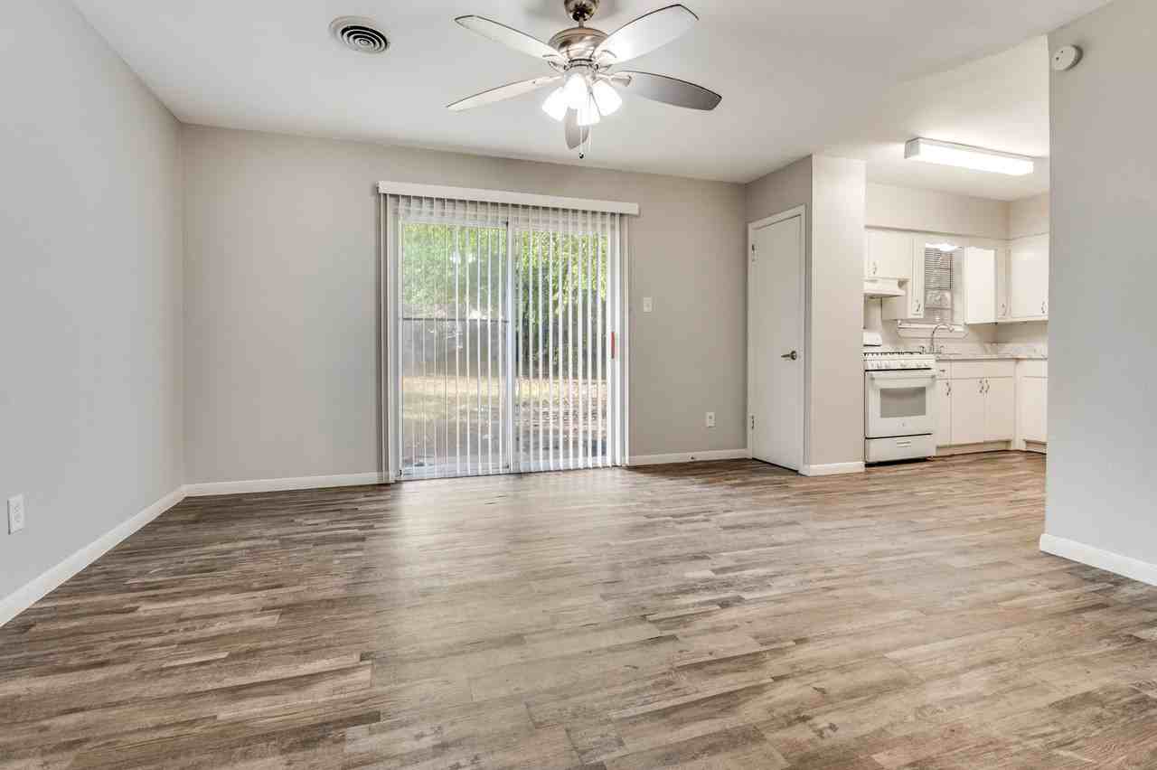 404 Darlene Lane - Photo 3 of 13