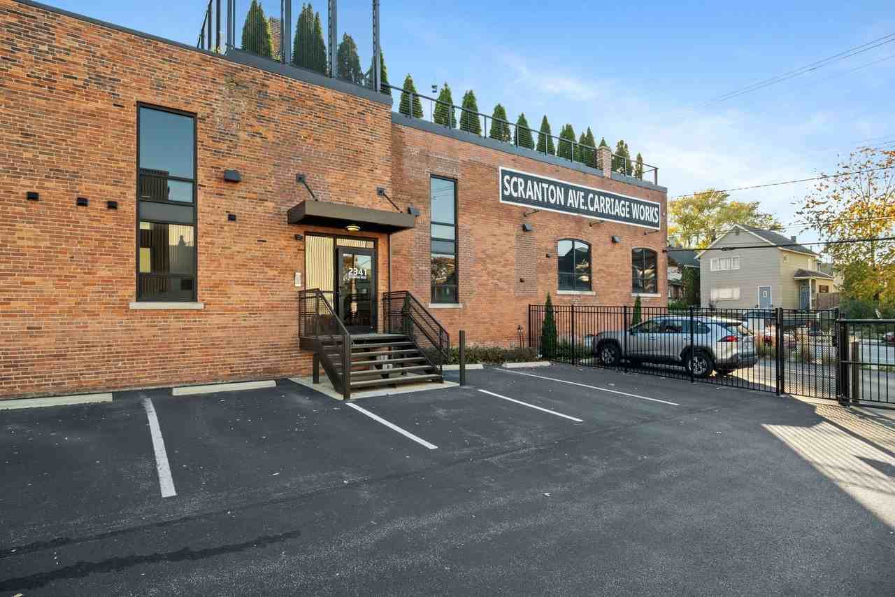 2341 Scranton Ave - Photo 3 of 8