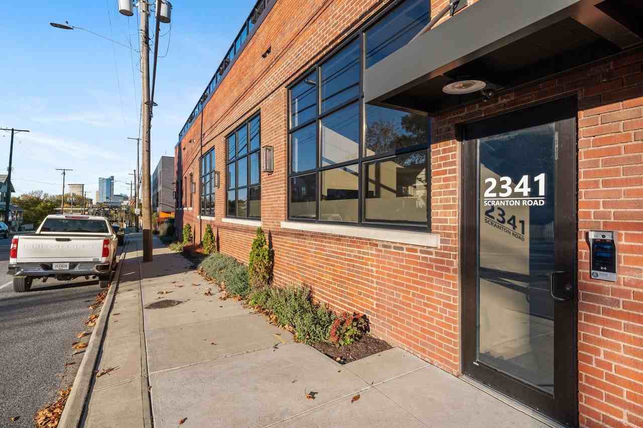 2341 Scranton Ave - Photo 7 of 8