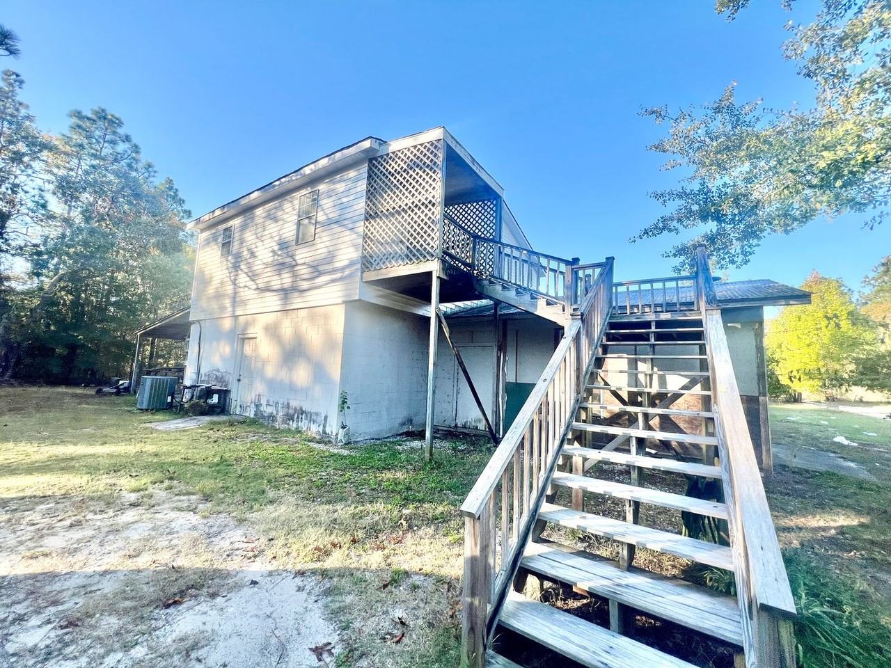 141 Sidney Ln - Photo 2 of 18