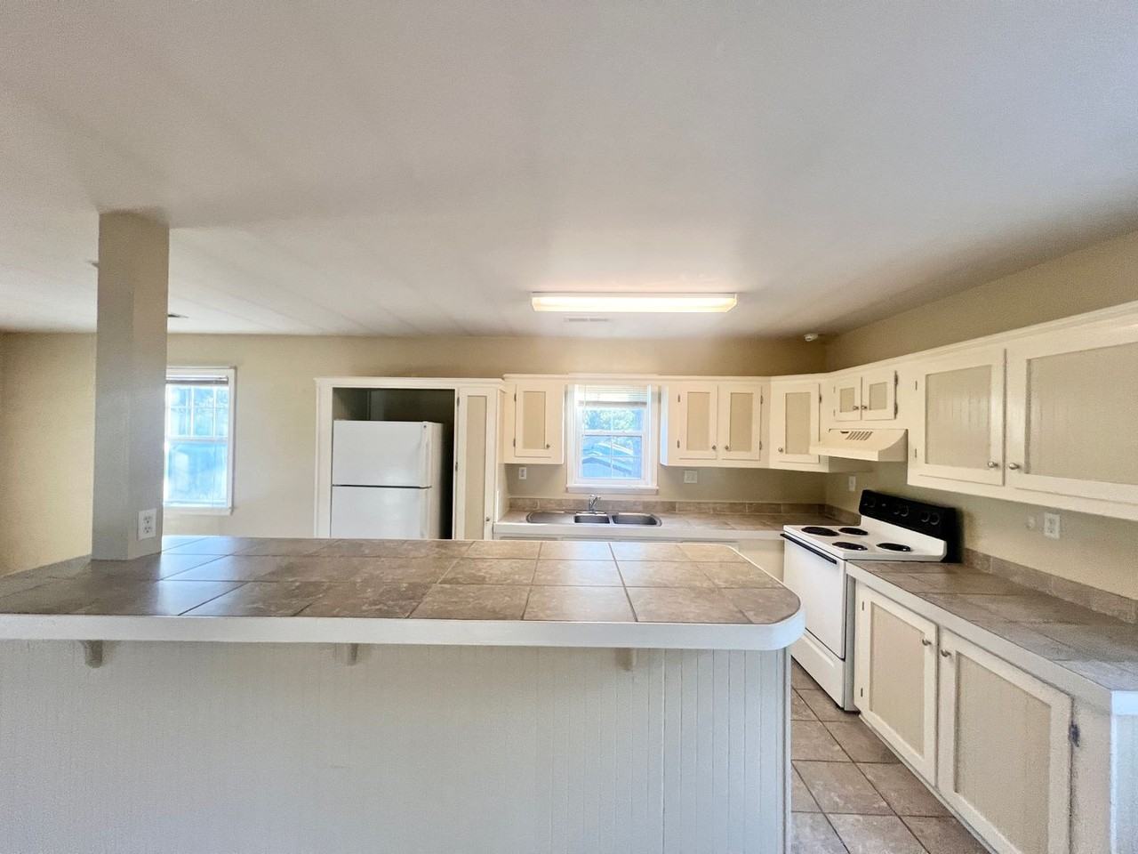 141 Sidney Ln - Photo 7 of 18