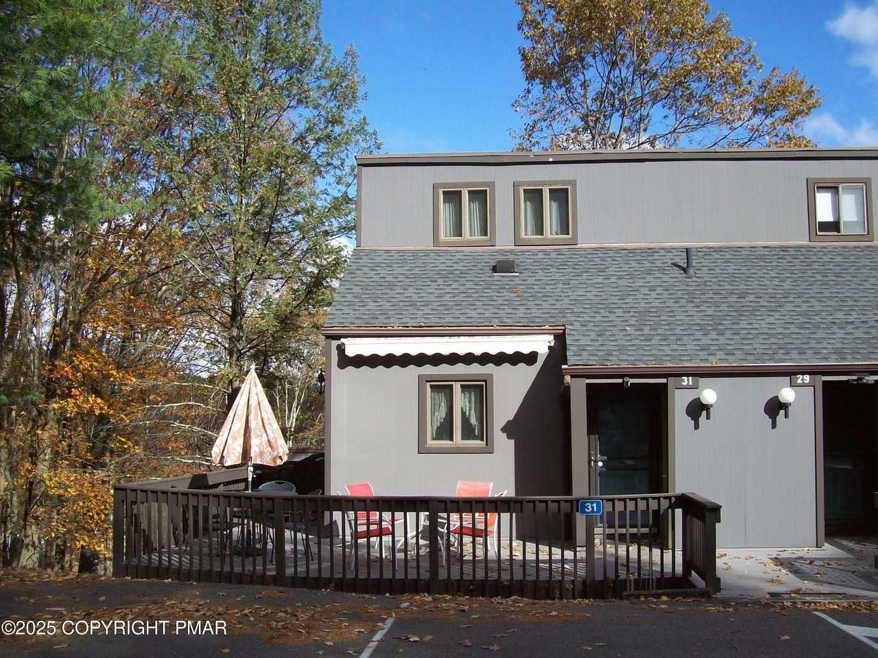 31 Middle Village Way - Photo 2 of 15