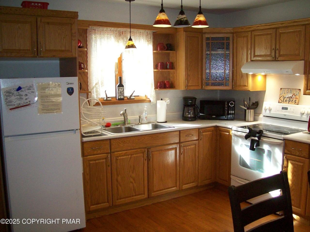 31 Middle Village Way - Photo 3 of 15