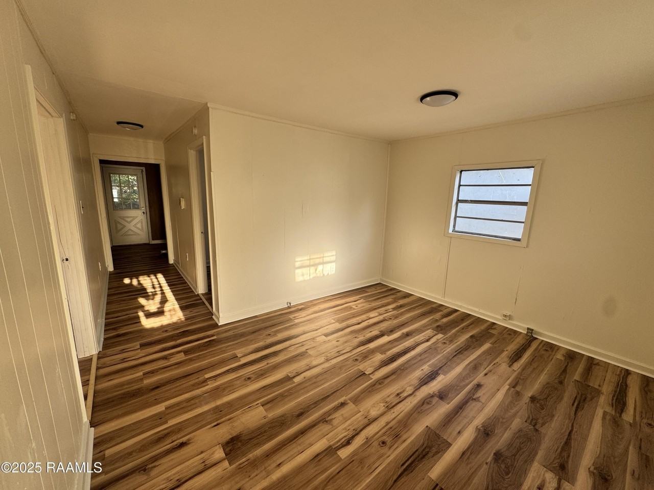 913 Plum Street - Photo 3 of 10