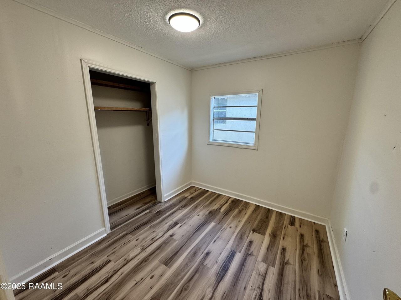 913 Plum Street - Photo 7 of 10