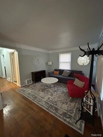 655 E Beverly Ave - Photo 3 of 11