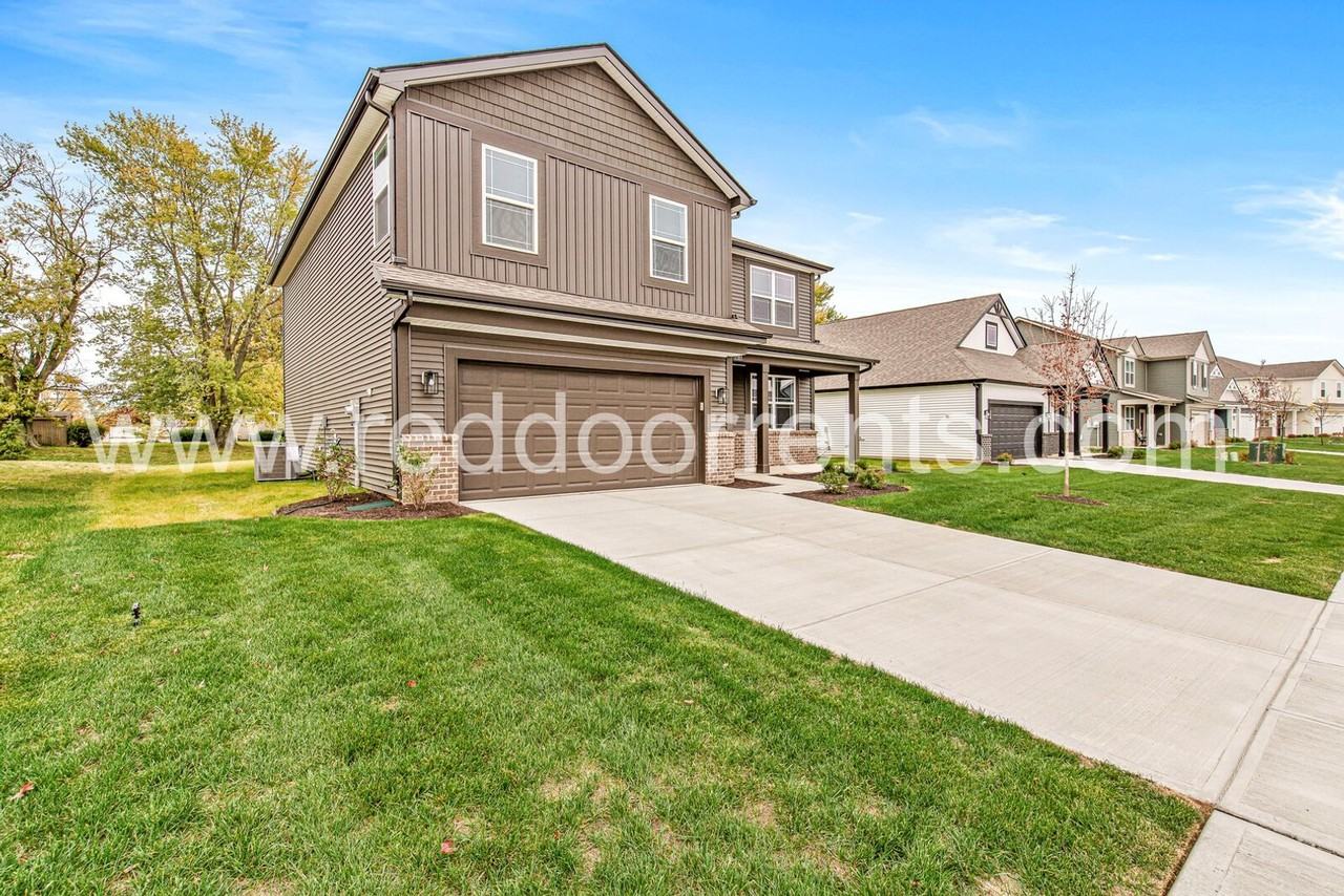 2183 Warbler St - Photo 3 of 42