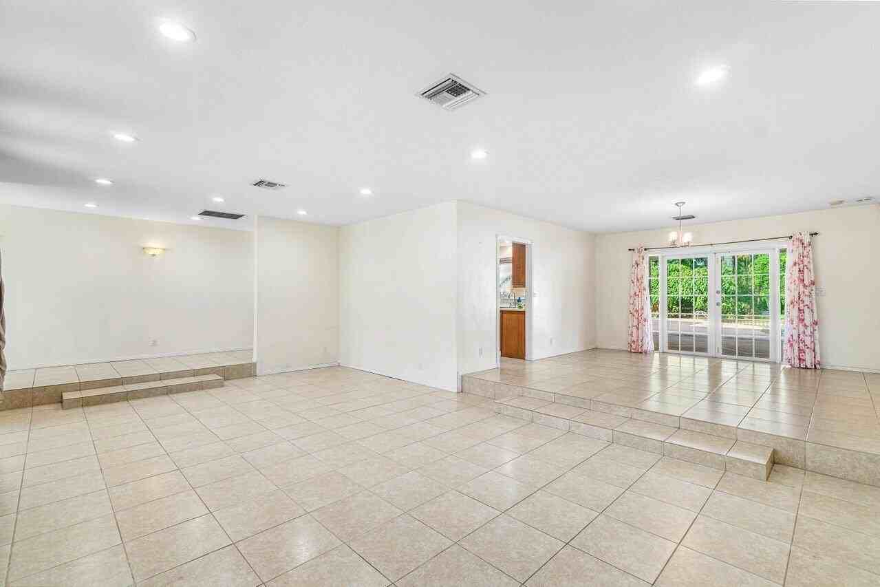 5313 Colbright Rd - Photo 7 of 48