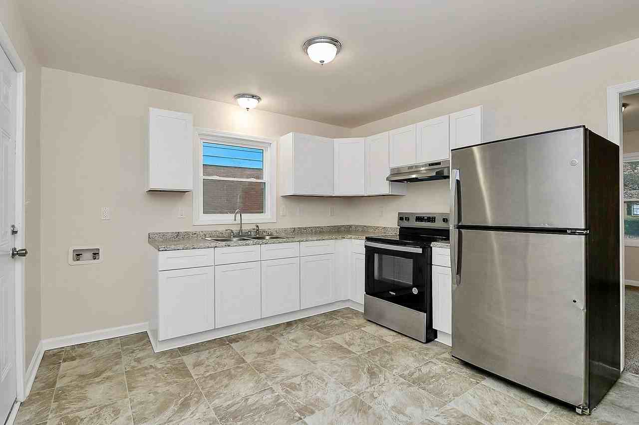 518 Echodale Dr - Photo 4 of 16