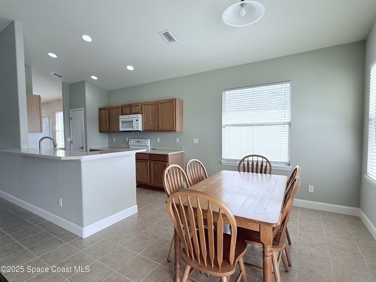 3900 Playa Del Sol Dr Unit 205 #205 - Photo 5 of 44