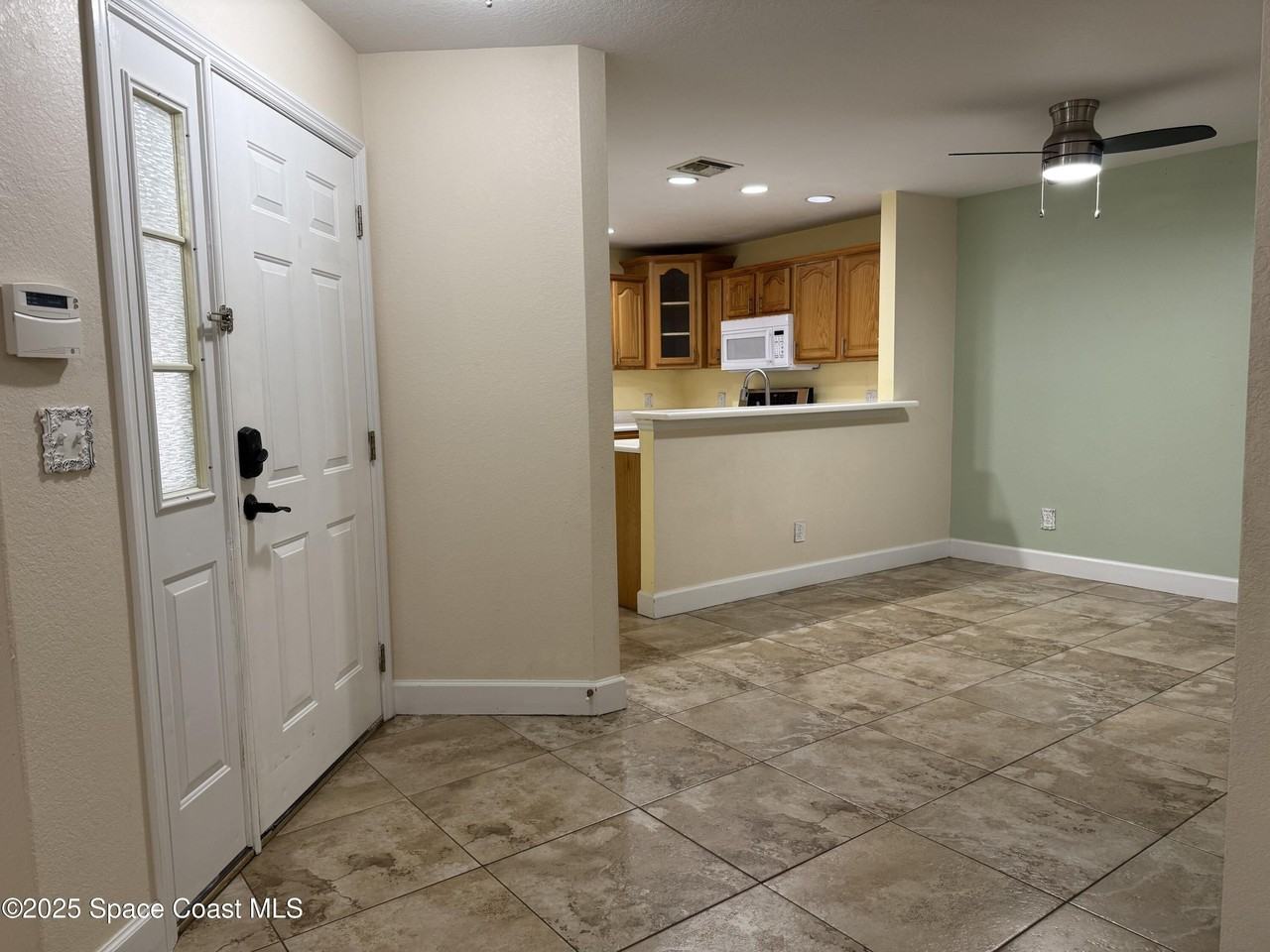 2613 South Park Avenue - Photo 5 of 16