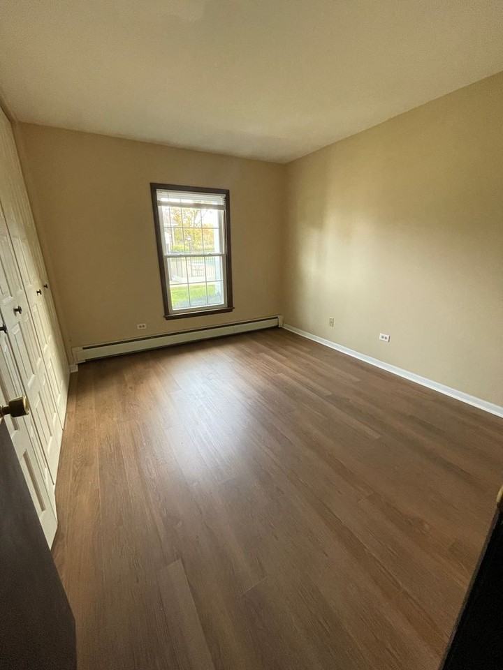 118 Evelyn Ln - Photo 2 of 11