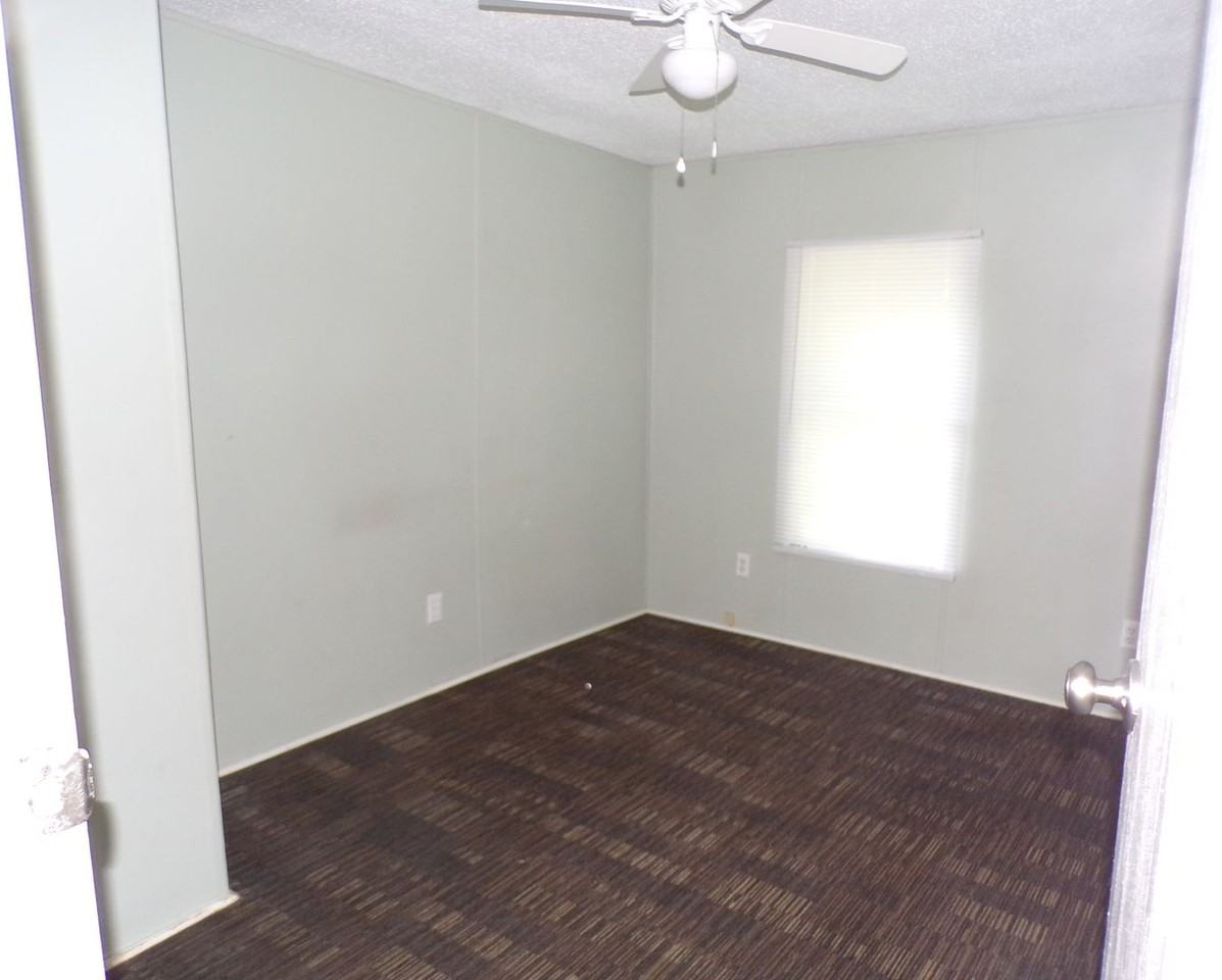 2255 Fairfax Bypass - Photo 6 of 11