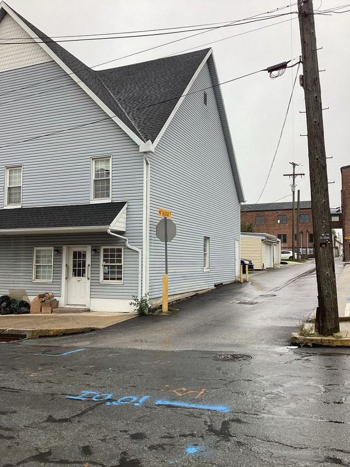 10 1st Ave - Photo 6 of 7