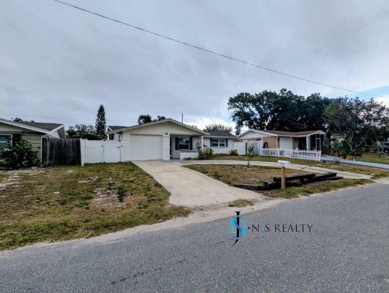 4732 Jacqueline Dr - Photo 3 of 16