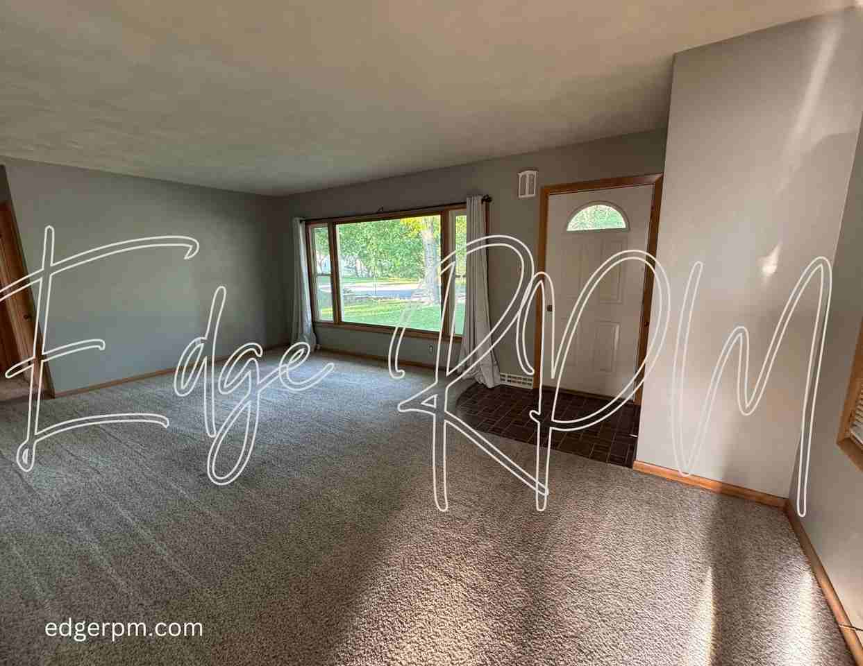 2611 Tremont St - Photo 2 of 30