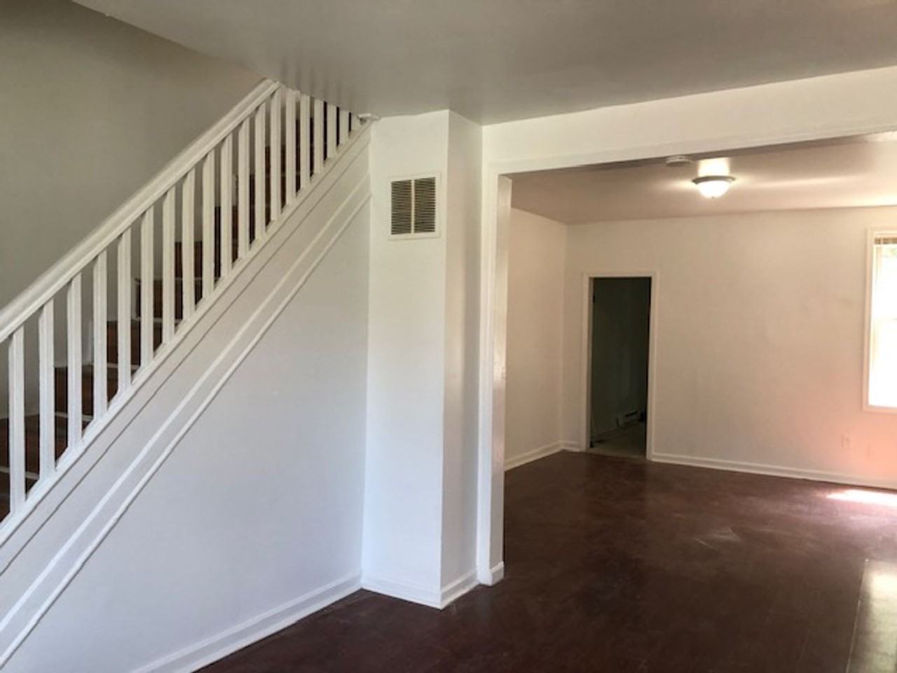 1517 East 29th Street - Photo 3 of 9