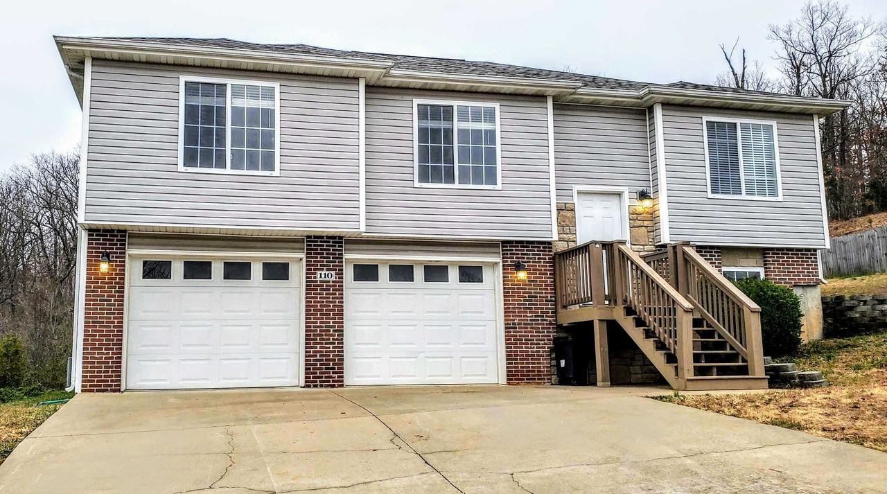 110 Lakeview Court - Photo 2 of 11