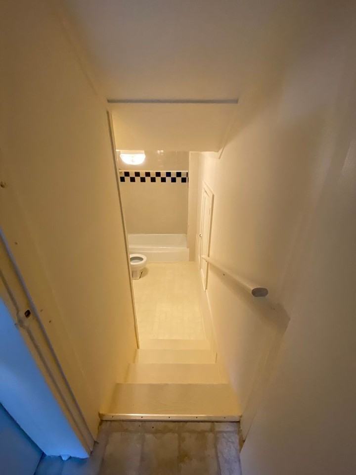 285 Sycamore Dr - Photo 4 of 10