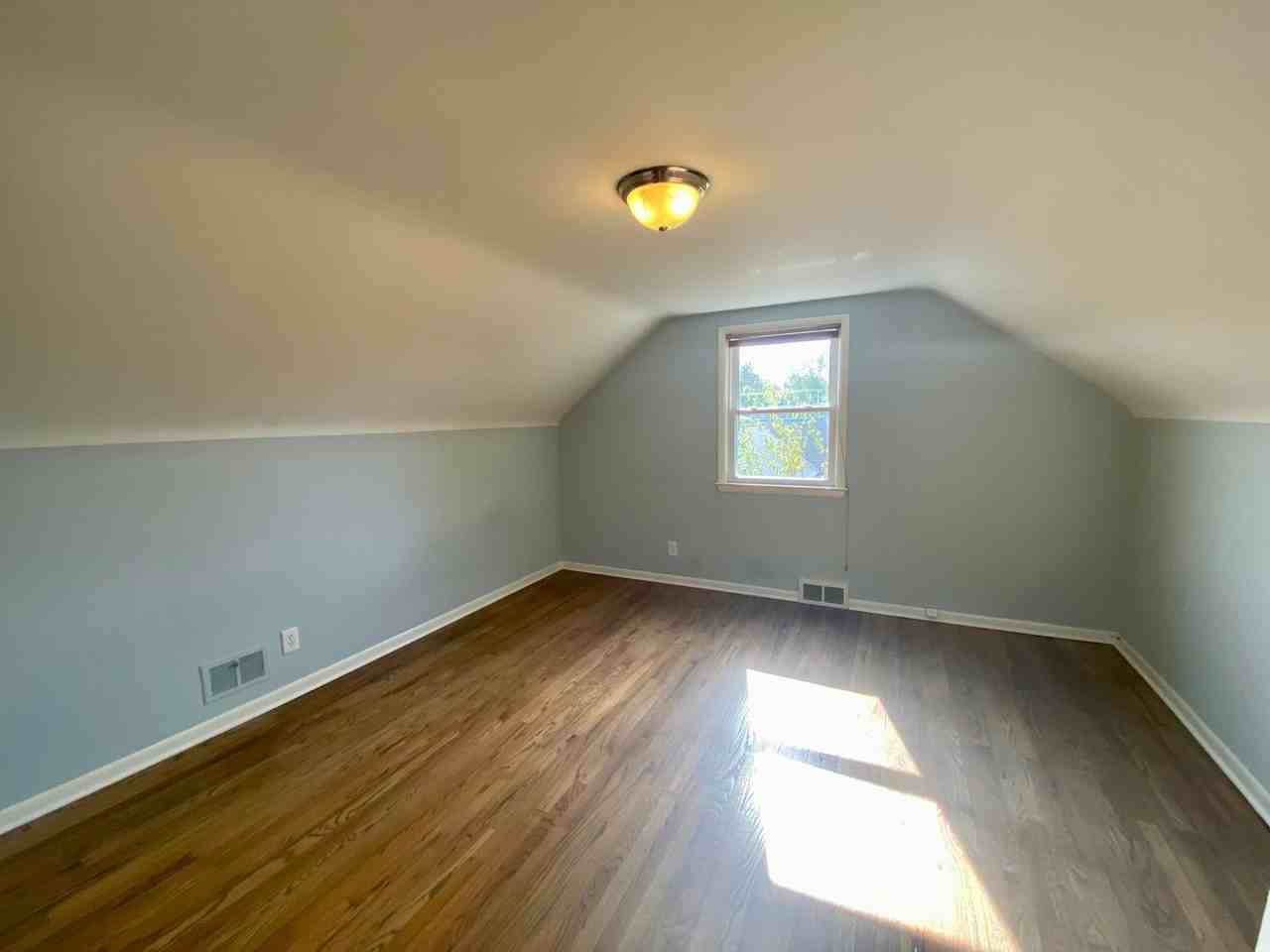 874 Kirk Dr Se - Photo 3 of 21