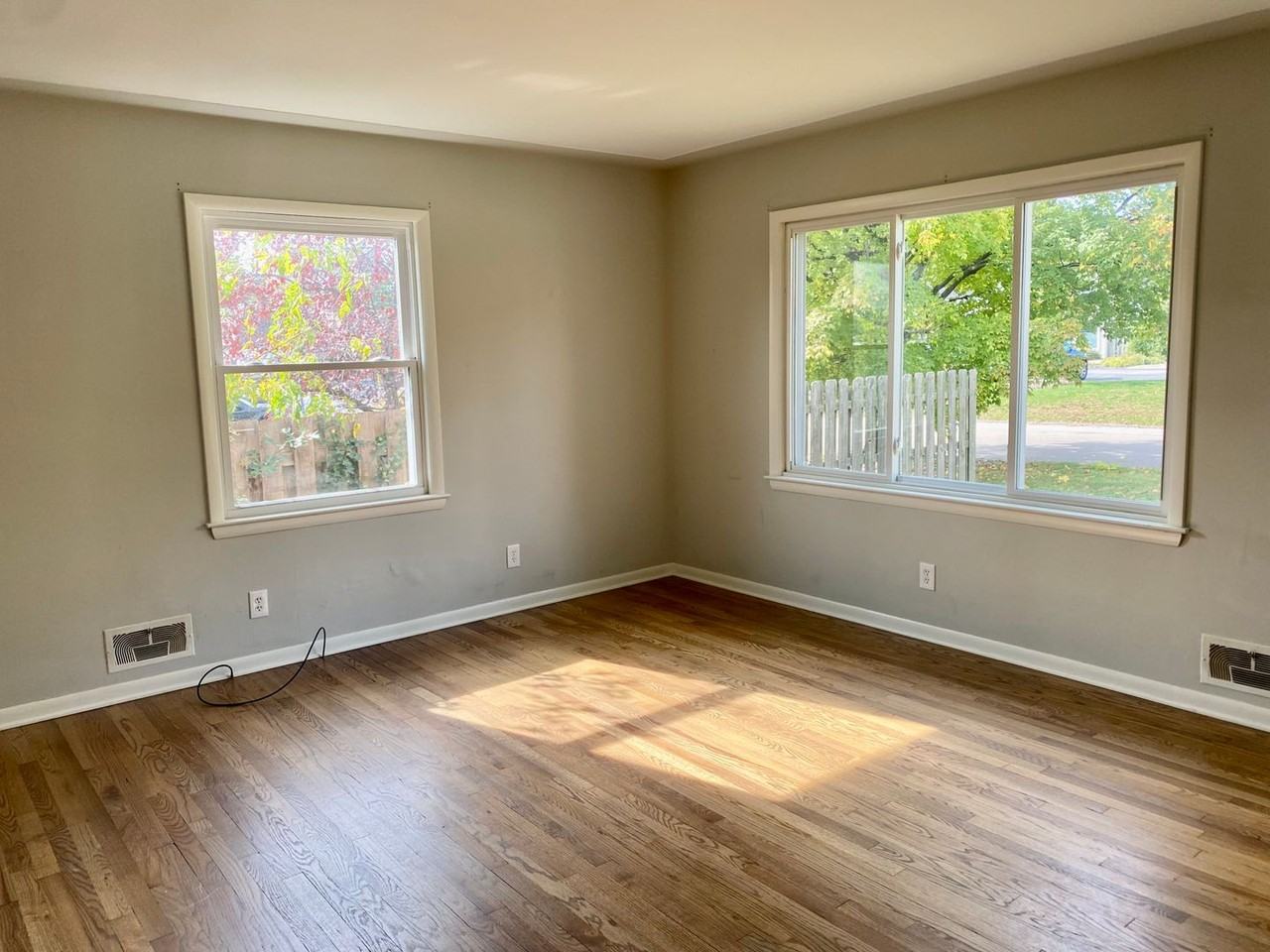 874 Kirk Dr Se - Photo 6 of 21