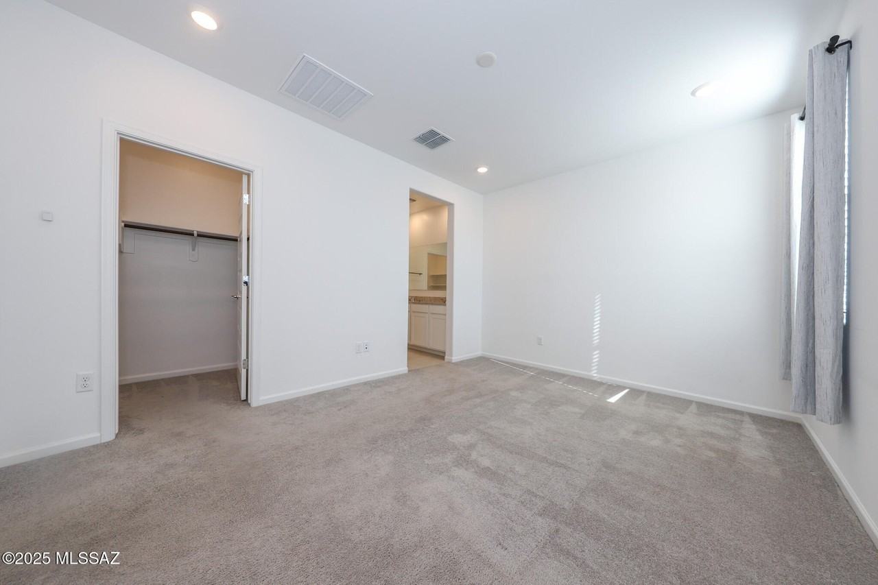 17581 South Desert Barberry Drive - Photo 6 of 18