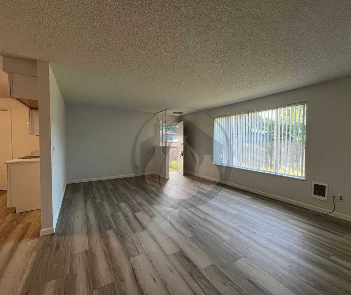 4871 Elkhorn Drive Southeast - Photo 4 of 7