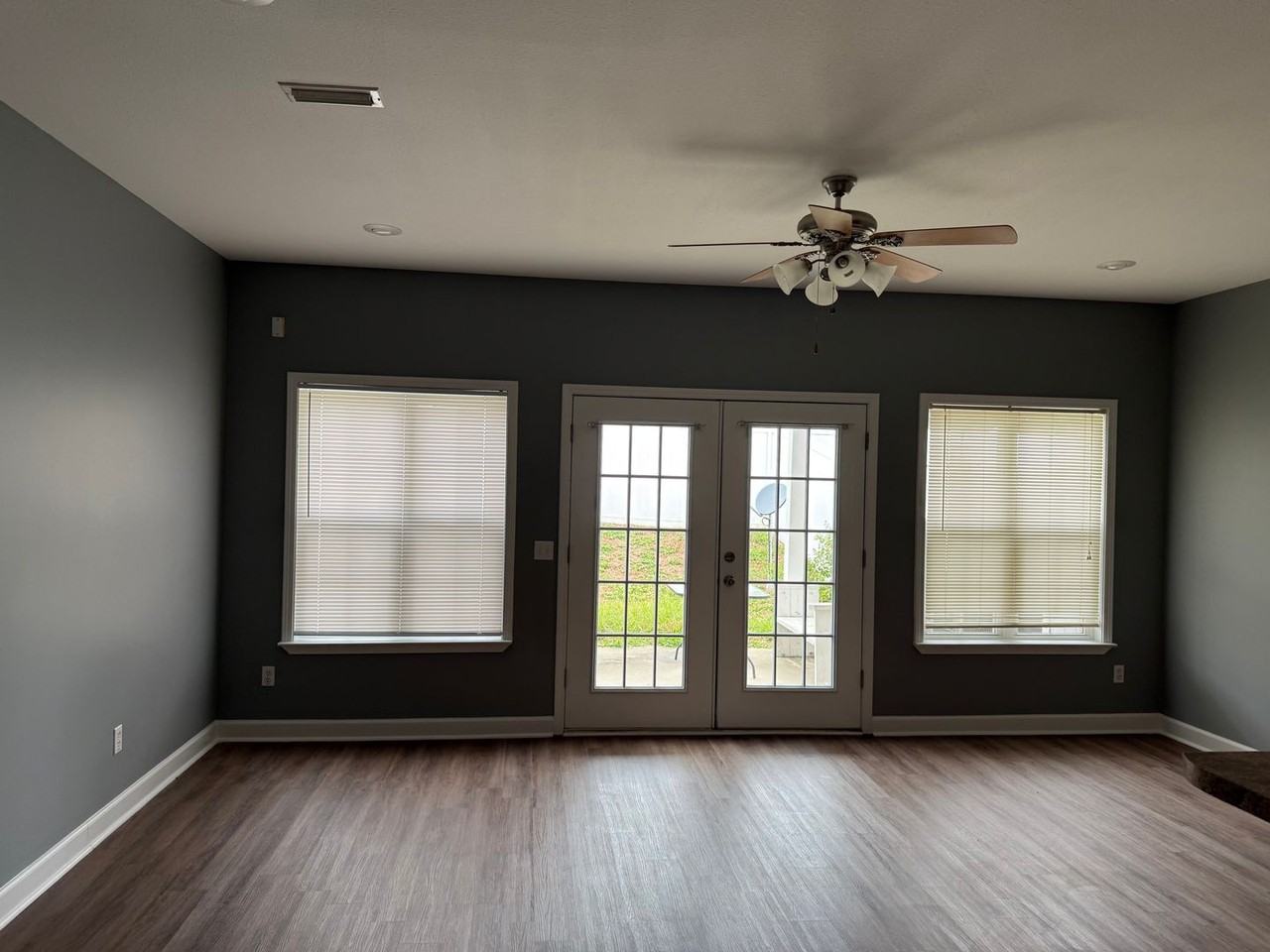 111 Peregrine Way - Photo 6 of 28