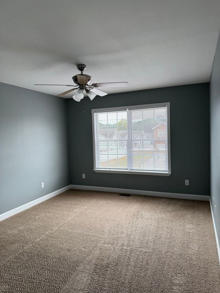 111 Peregrine Way - Photo 7 of 28