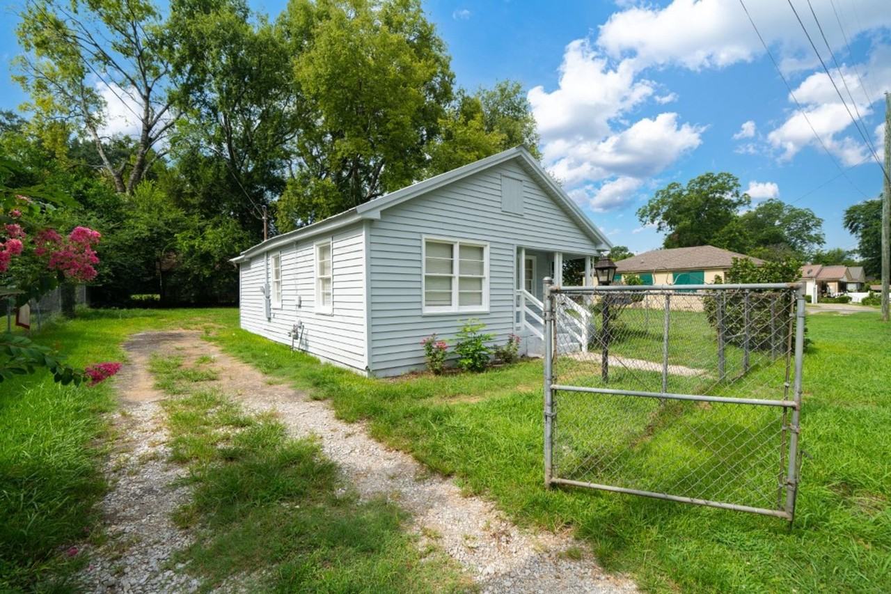 2825 25th Street - Photo 2 of 19