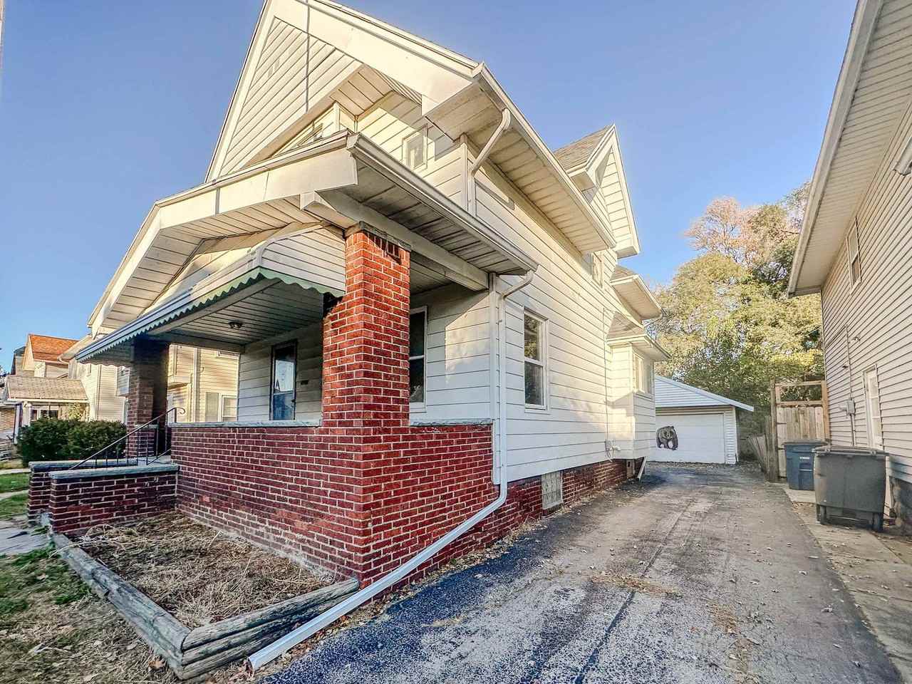 4044 Asbury Dr - Photo 2 of 20