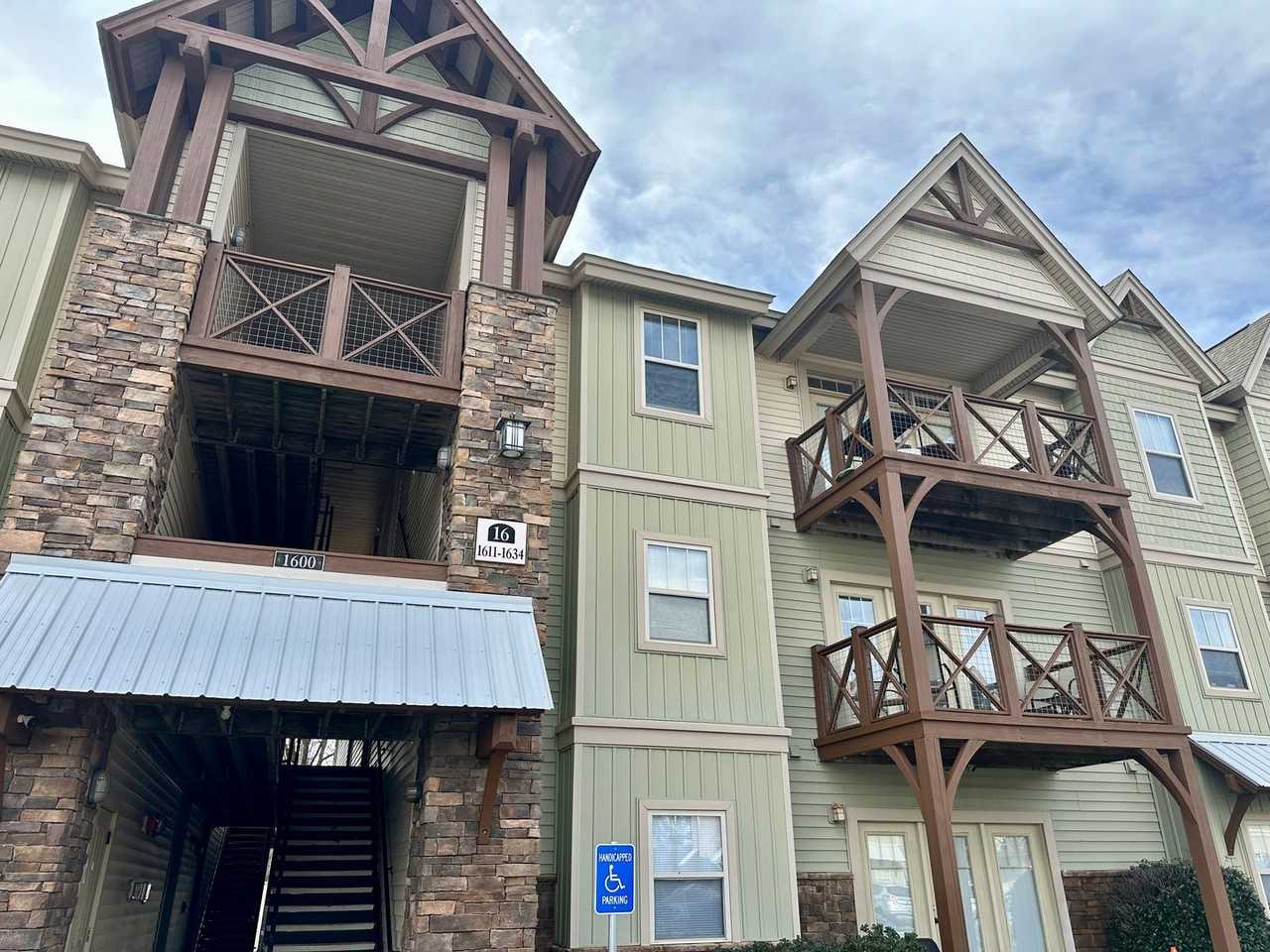 1624 Muscovy Way - Photo 4 of 19