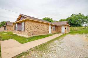 featured image of 2600 Nw 21st St