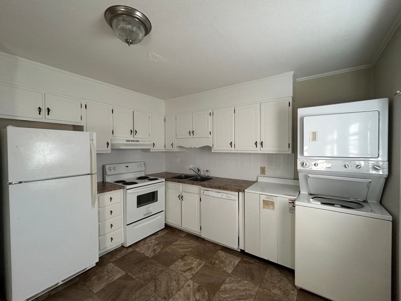 110 Hedgecock Avenue Southwest - Photo 3 of 12