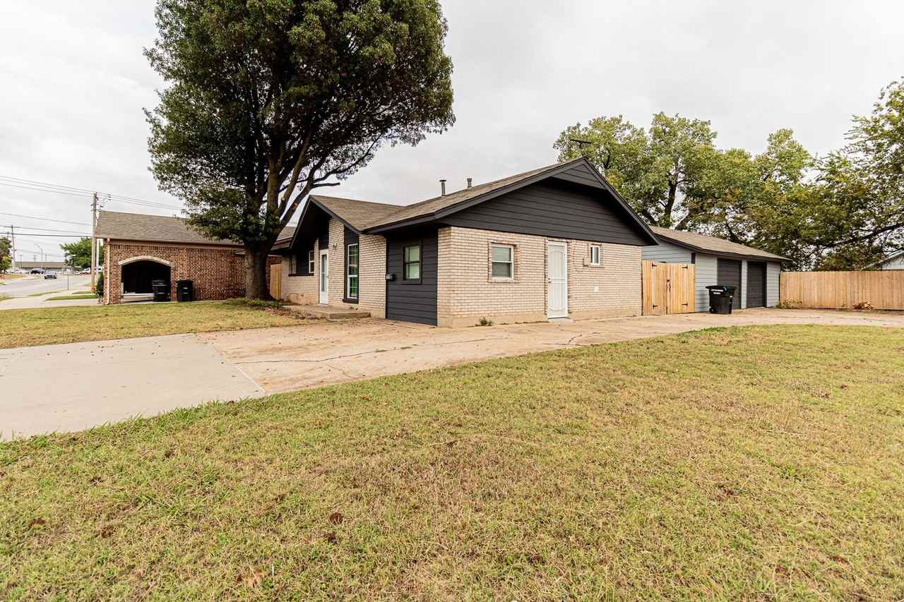 650 Northwest 5th Street - Photo 4 of 42