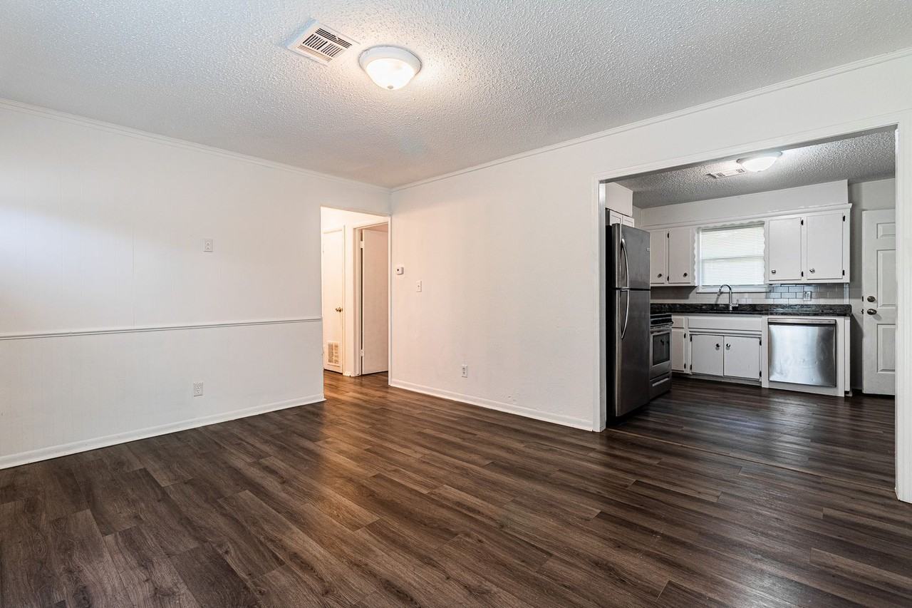 650 Northwest 5th Street - Photo 6 of 42