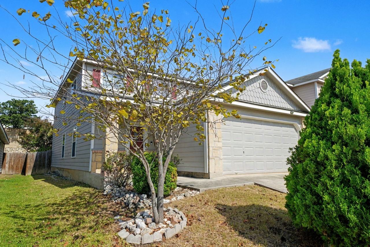 3615 Longhorn Crk - Photo 3 of 42