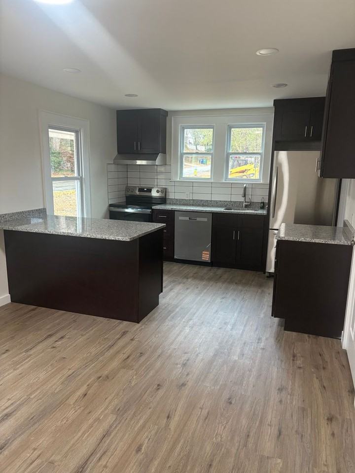 218 218 NE Ave - Photo 4 of 15