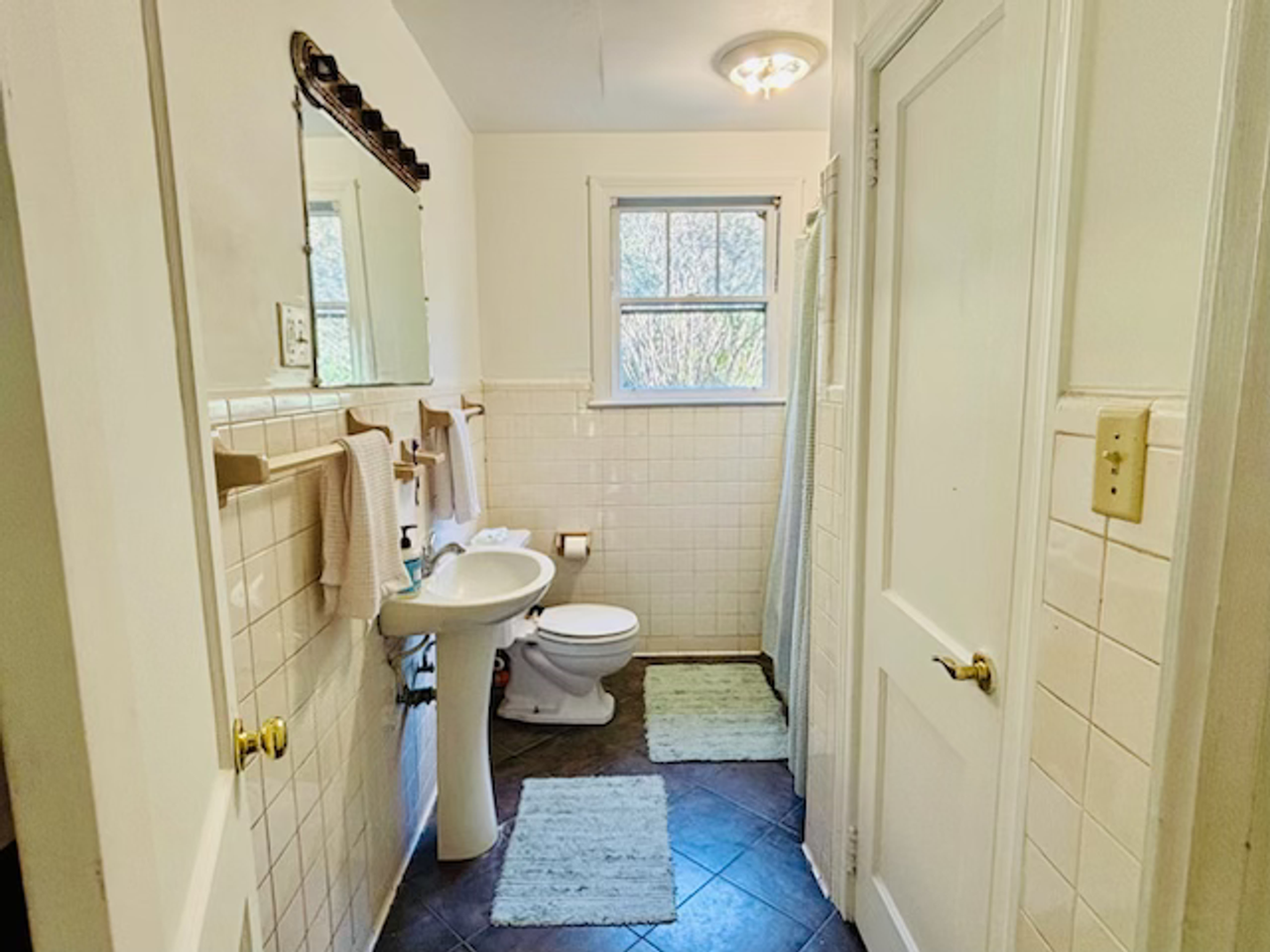 502 Woodland Shores Rd - Photo 6 of 21