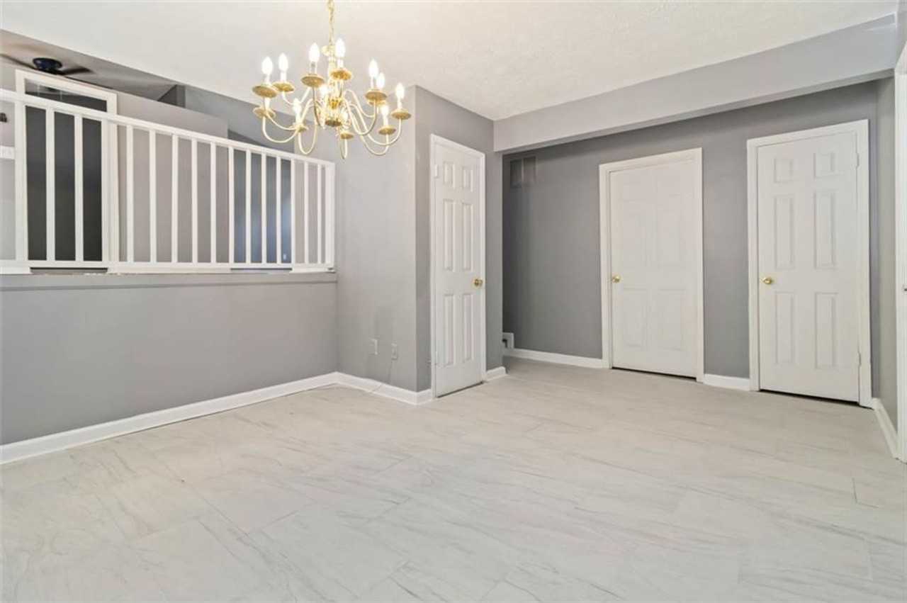 6925 Cainwood Drive - Photo 5 of 16