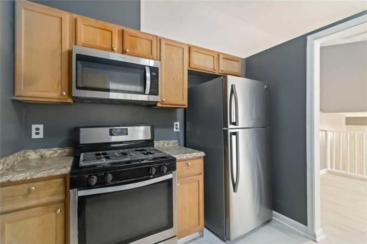 6925 Cainwood Drive - Photo 7 of 16