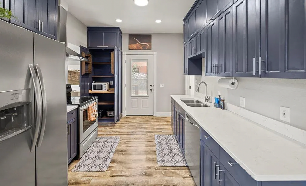 1904 Sheldon Avenue - Photo 7 of 11