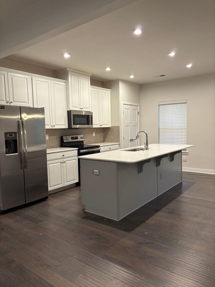 1708 Town Oak Lane - Photo 3 of 21