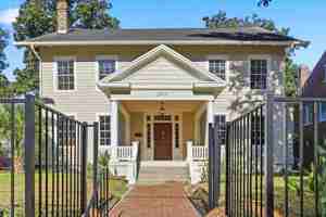 featured image of 2979 Saint Johns Avenue