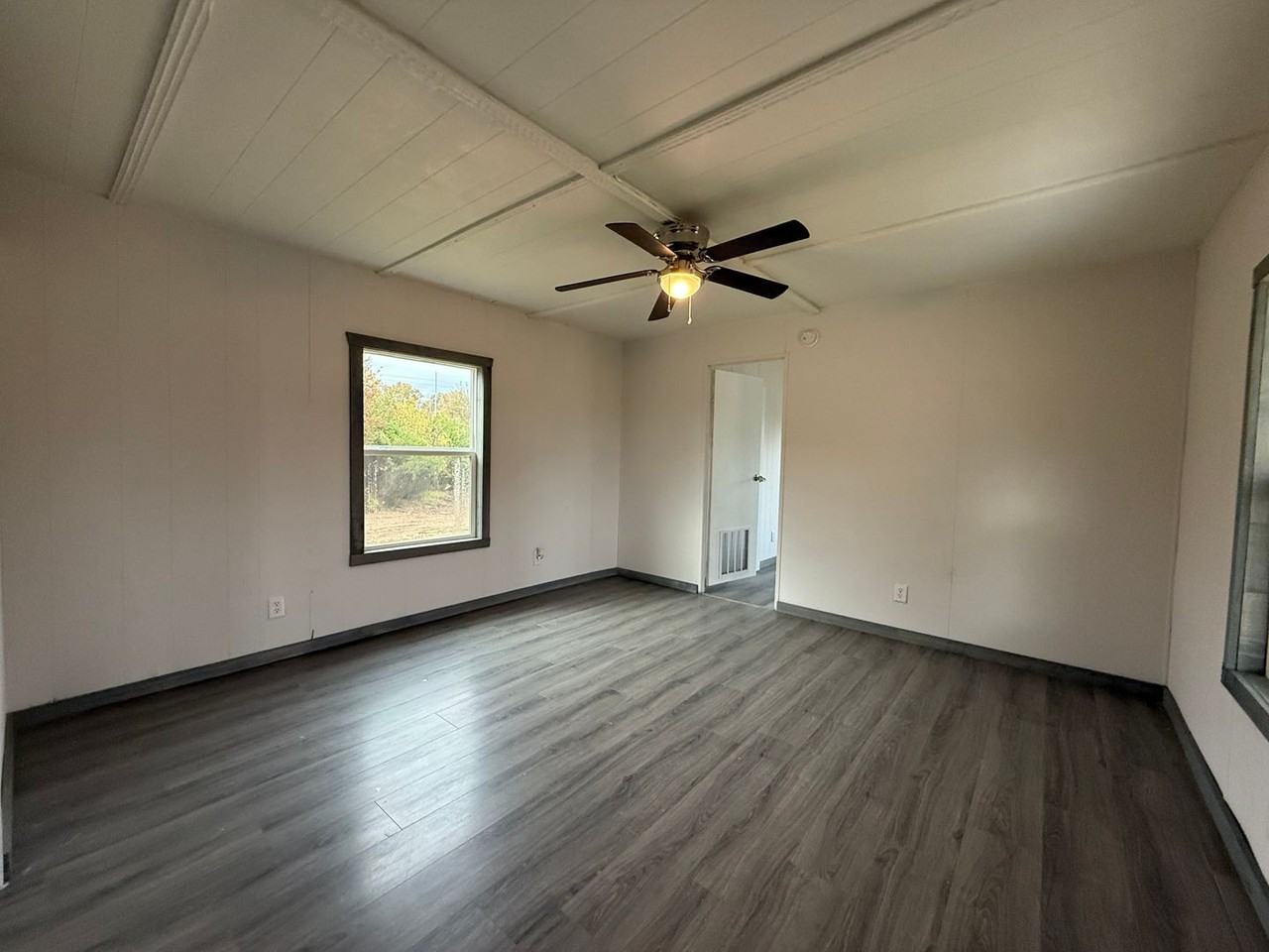 255 Mount Pleasant Cir - Photo 3 of 20