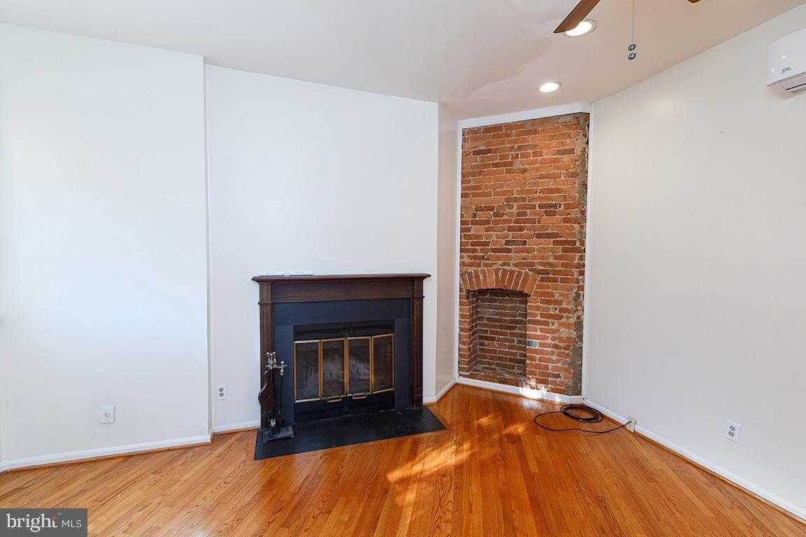 1434 Potomac Ave Se Apt 4 #4 - Photo 5 of 29