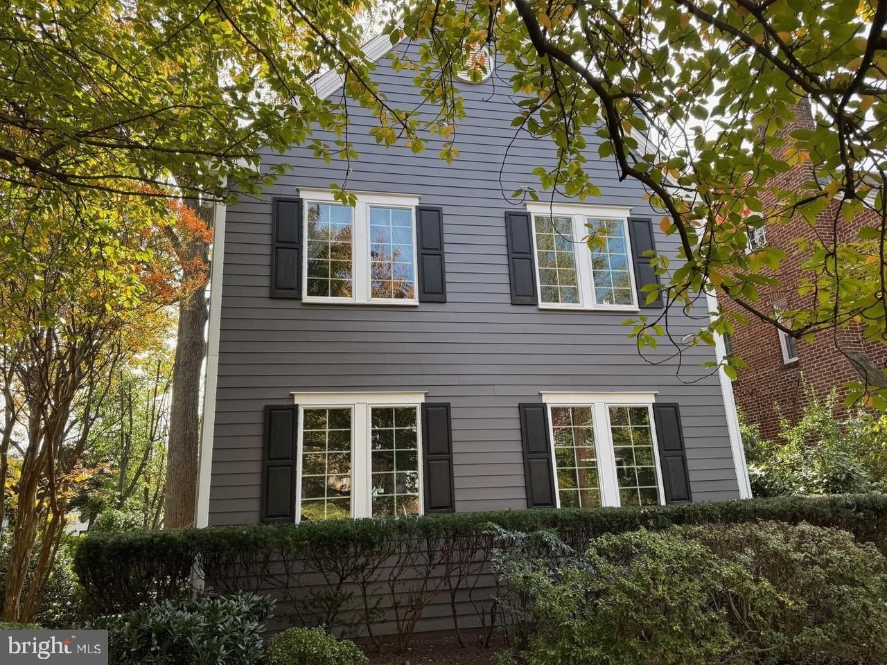 4920 Butterworth Place Northwest - Photo 2 of 28