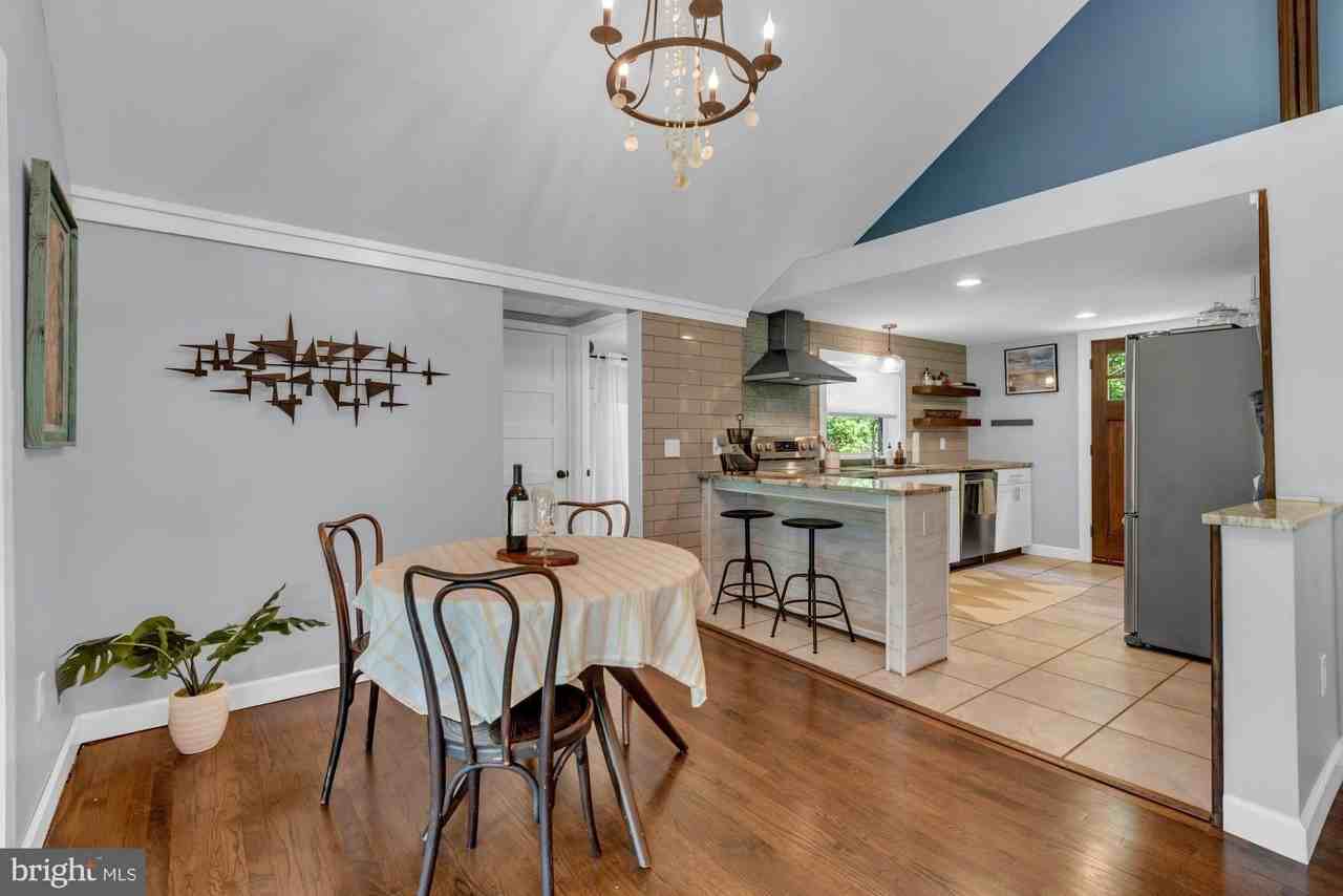 8014 Forest Glen Drive - Photo 7 of 27