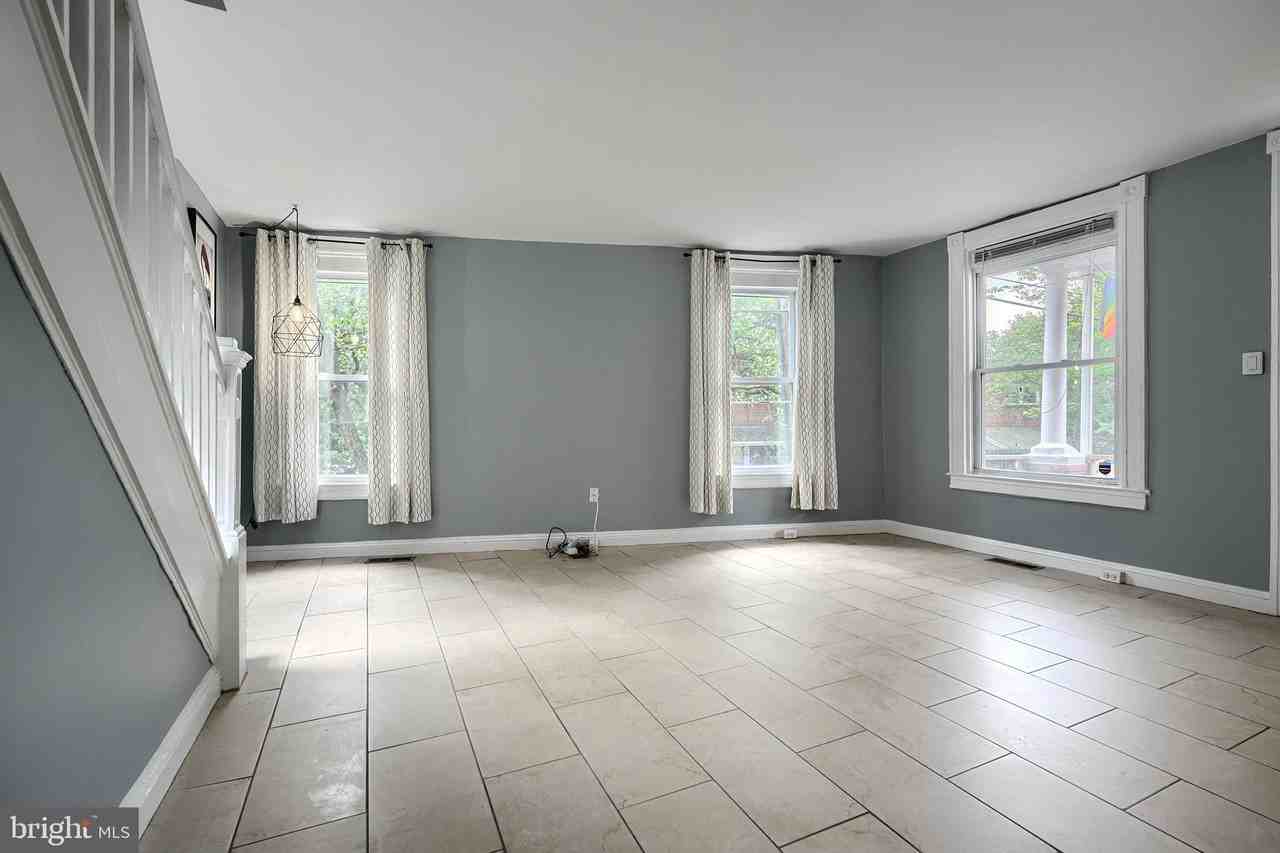 620 Montpelier St Unit 1 #1 - Photo 6 of 29