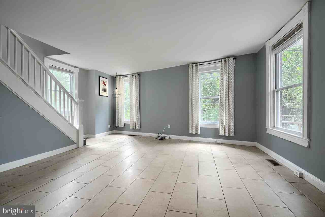 620 Montpelier St Unit 1 #1 - Photo 7 of 29